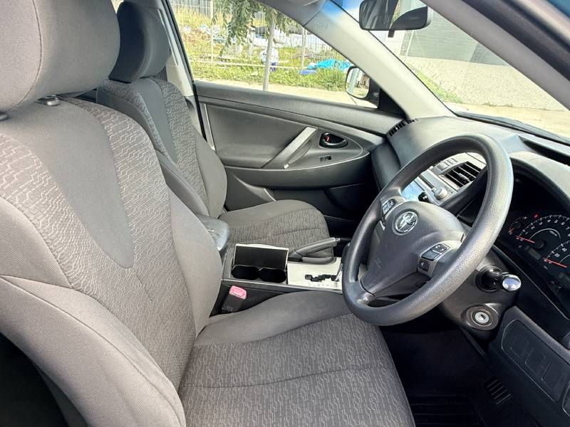 2009 Toyota Camry thumbnail 3